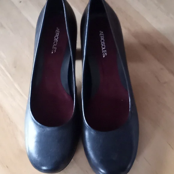 Aerosoles size 7m new without Tags. Black .very comfy. - Picture 1 of 3